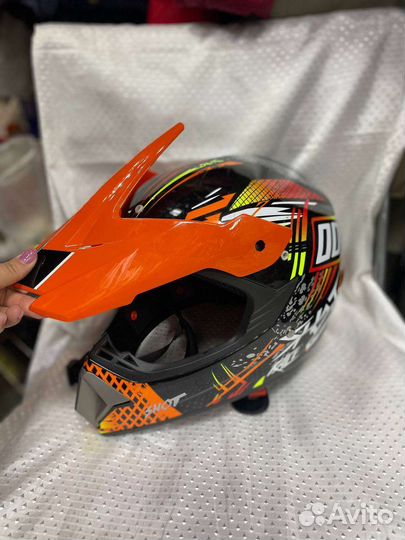 Новый мотоциклетный шлем