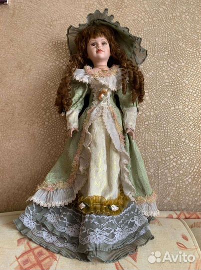 Кукла фарфоровая большая