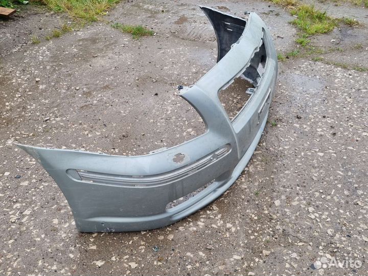 Бампера Toyota avensis 250