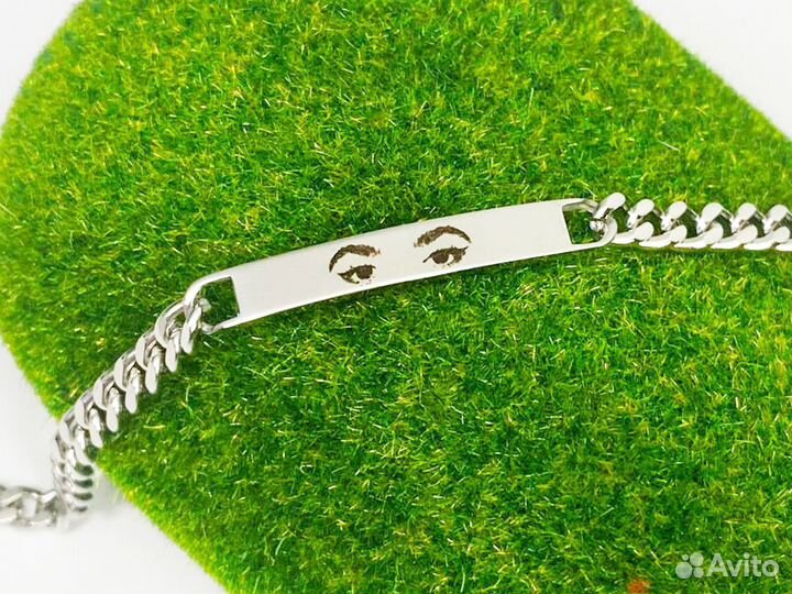 Браслет на руку