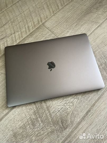 Macbook pro 15 2019 i9