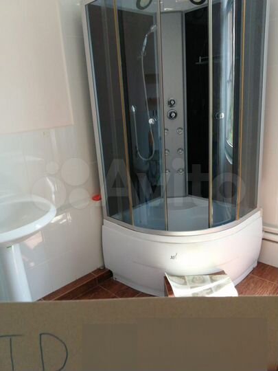 Комната 30 м² в 4-к., 2/2 эт.