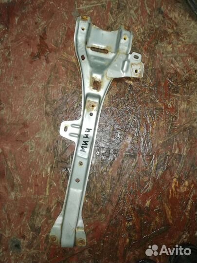 Планка телевизора Митсубиси Паджеро Мини 2