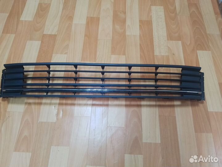 Решётка бампера Volkswagen Polo 14-20 хром новая