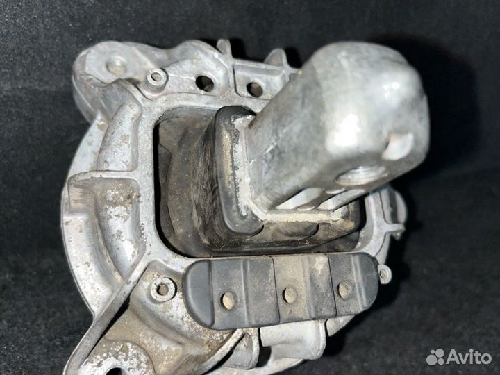 Подушка двигателя левая Bmw 5-Series F10 N52B30A