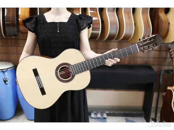 Martinez MC-48S - Классическая гитара