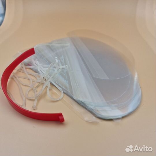 Маска для защиты лица при стрижке