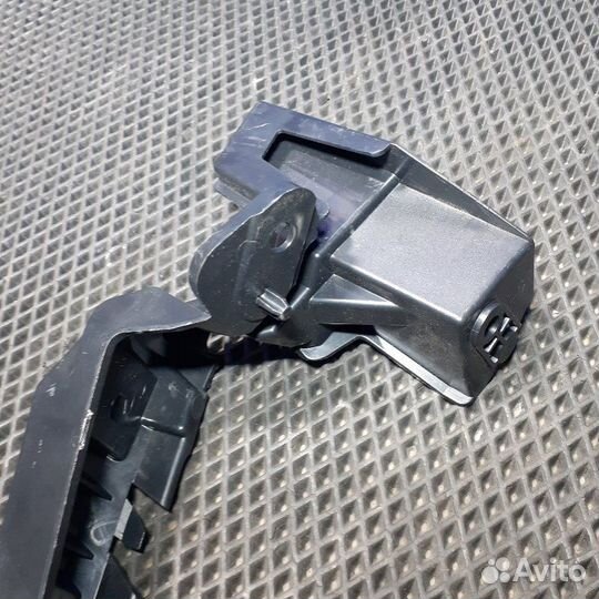 Крепление бампера переднее правое Chery Tiggo 4