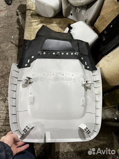 Спинка передней правой сидений Рендж Ровер Эвок