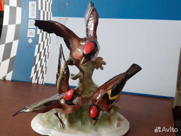 Статуэтки фарфор