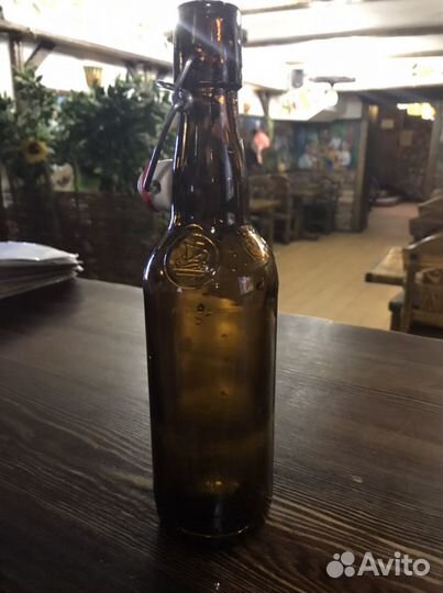 Бутылка с бугельной пробкой