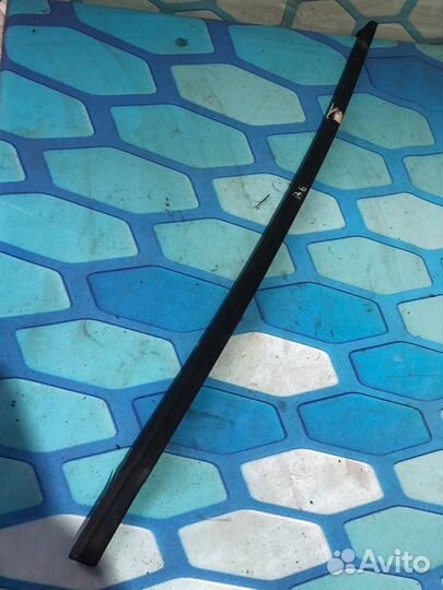 Молдинг двери передней левой верх 3C4837477