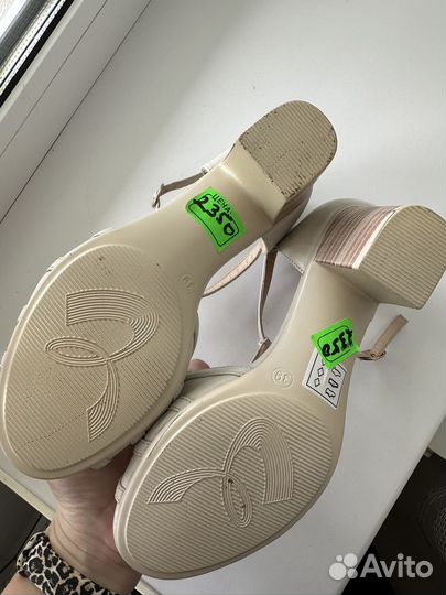 Босоножки женские 39 размер