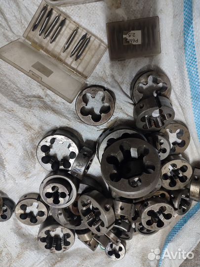 Токарные резцы