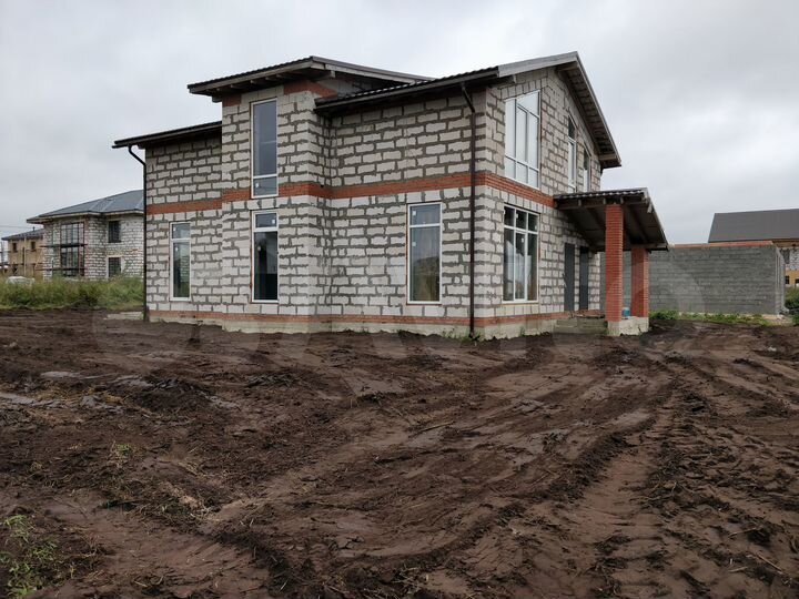 Дом 189 м² на участке 11 сот.