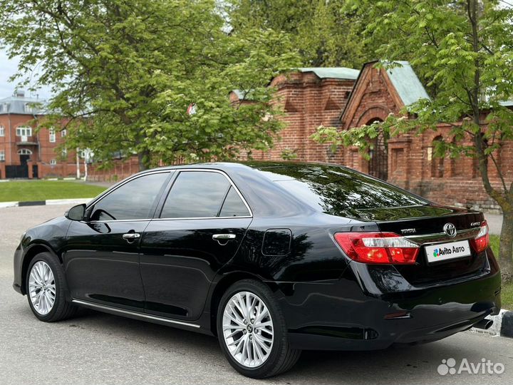 Toyota Camry 2.5 AT, 2011, 298 000 км