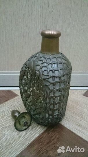 Старинный графин, бутылка