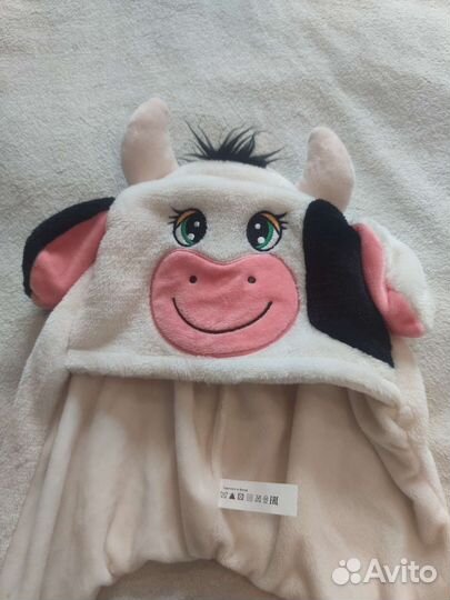 Шапка с двигающимися ушами