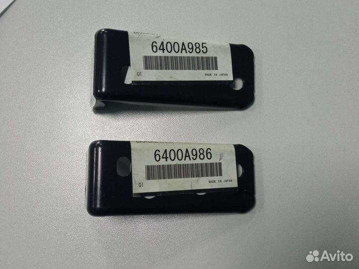 Усилитель переднего бампера Pajero 4