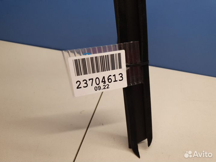 Накладка стекла передней левой двери BMW X5 F15 20