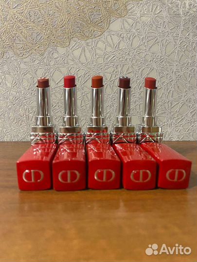 Dior помада лотом