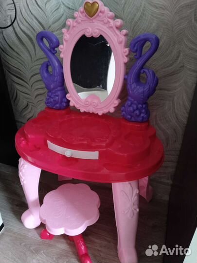 Игрушки детский туалетный столик