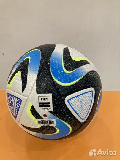 Футбольный мяч adidas