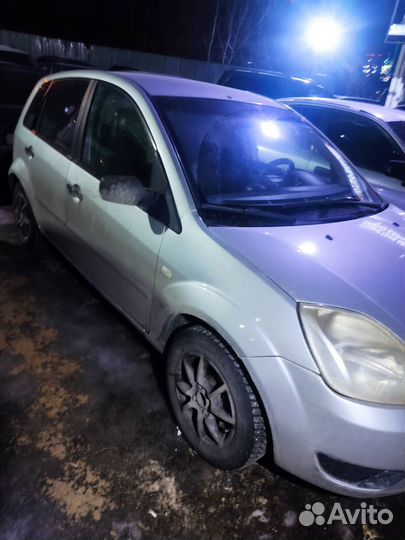 Ford Fiesta 1.3 МТ, 2005, 201 153 км