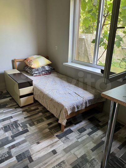 Дом 20 м² на участке 2 сот.