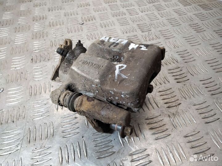 Суппорт задний правый со скобой Renault Megane II