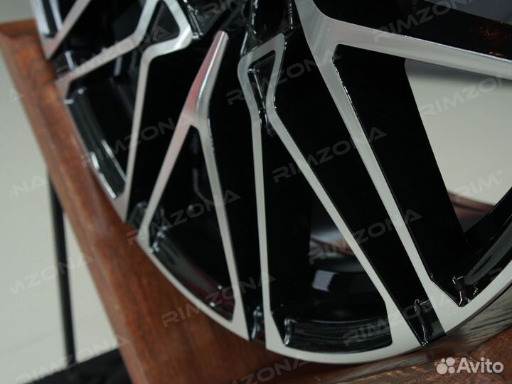 Литые диски R20 на BMW. Арт3326