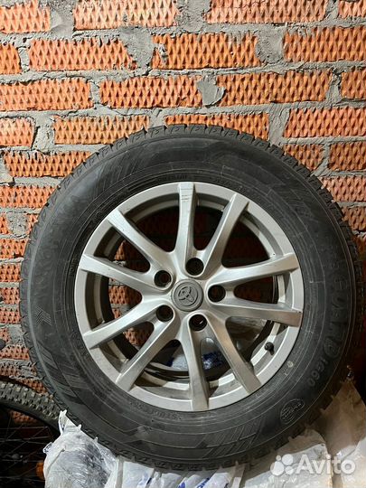 Yokohama Ice Guard IG60 215/65 R16