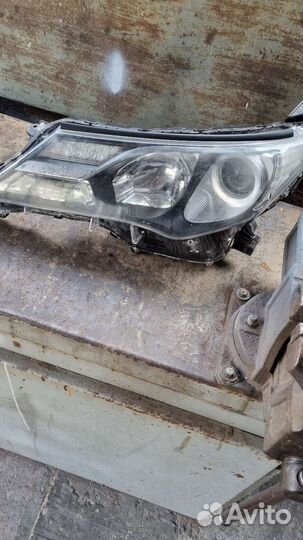 Фары передние toyota rav4