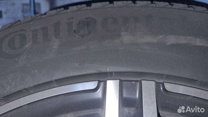 Continental ContiVikingContact 7 255/55 R19