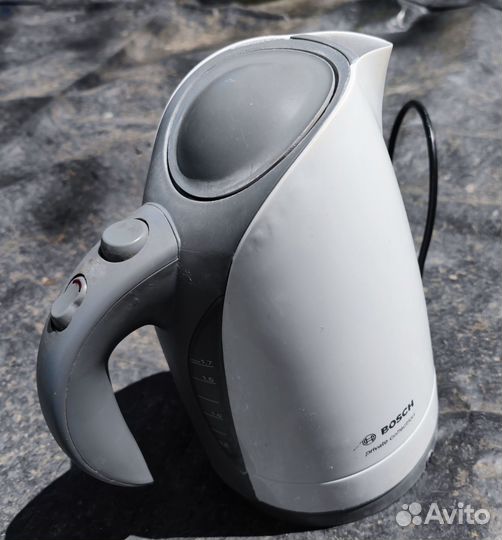 Чайник Bosch TWK6001 2400W Электрочайник