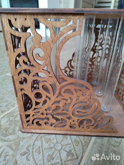 Подставка для цветов с колбами