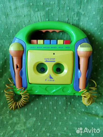 Детский кассетный магнитофон