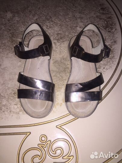 Босоножки для девочки