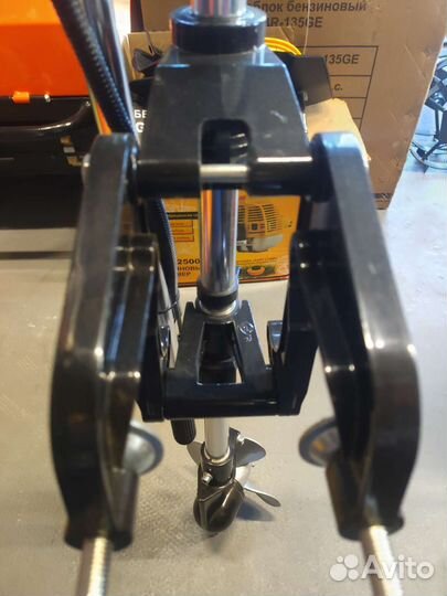 Насадка для триммера лодочный мотор