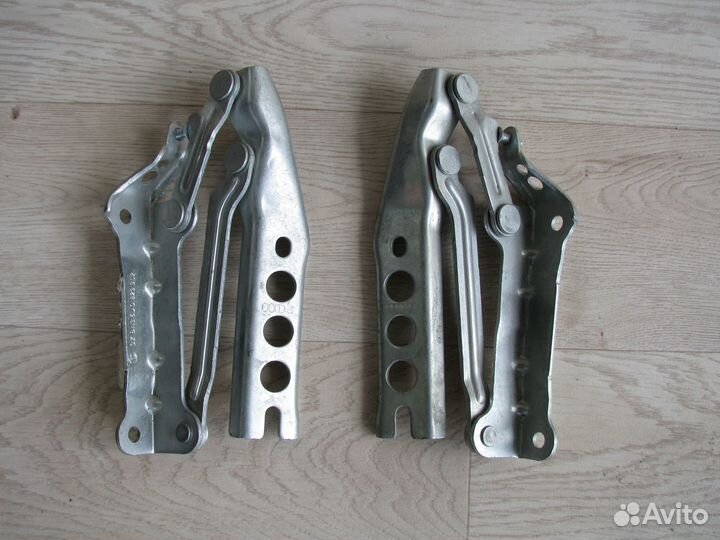 Skoda Fabia 2 Петля капота левая правая 2007-2014