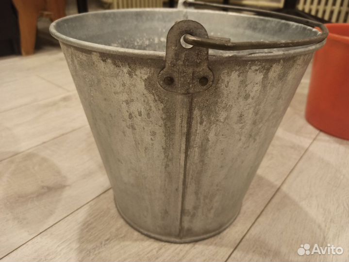 Ведро железное