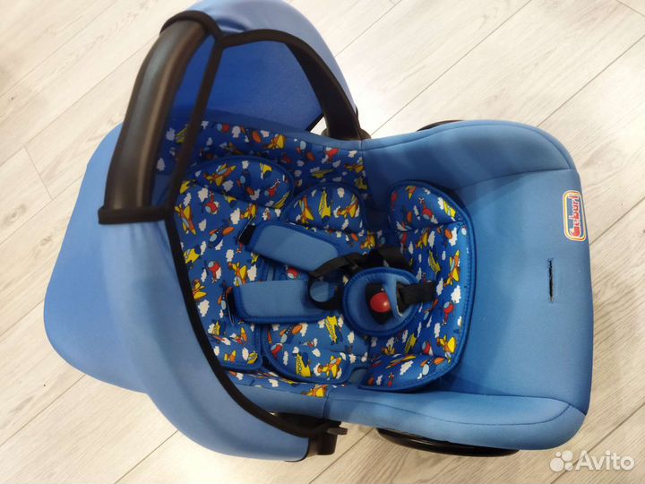 Переноска для детей в машину