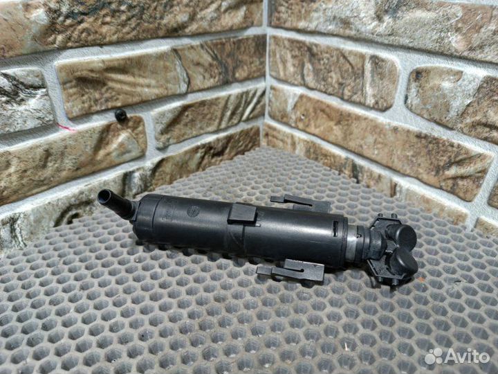 Форсунка омывателя фар передняя правая Bmw X3 F25