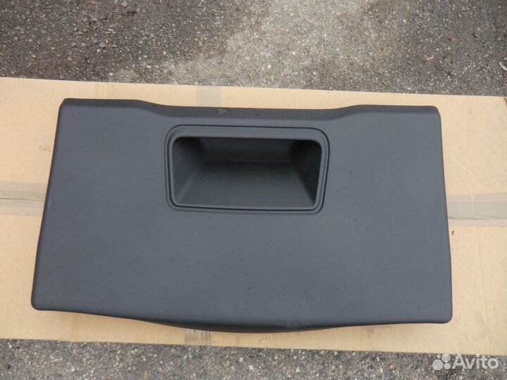 Обшивка крышки багажника Лада X-Ray