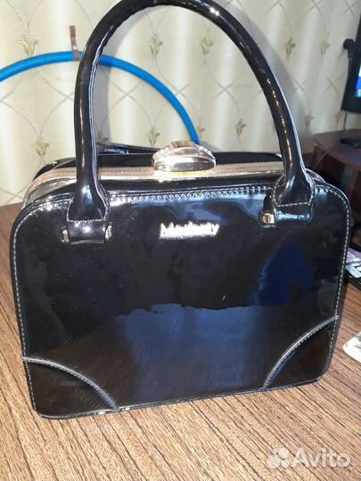 Сумка женская лакированная