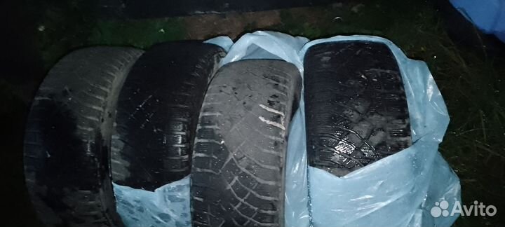 Nitto Therma Spike 225/55 R17 101T