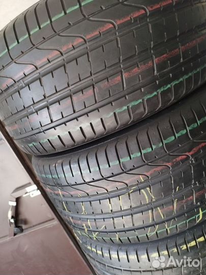 Pirelli P Zero 295/35 R21