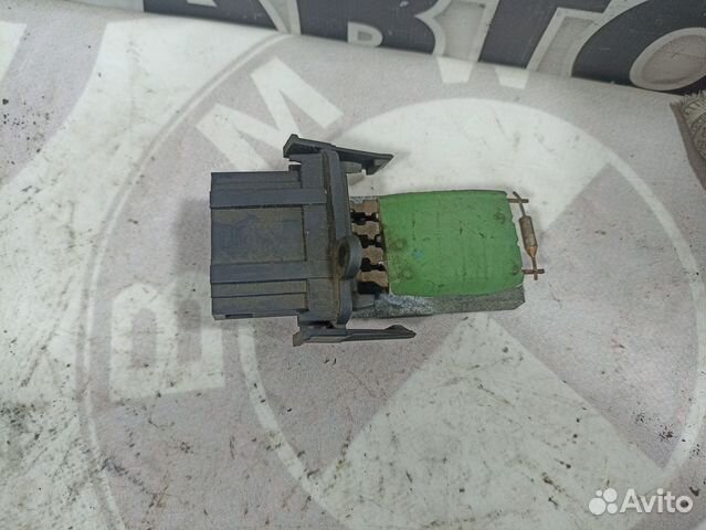 Резистор печки Volkswagen Golf 3