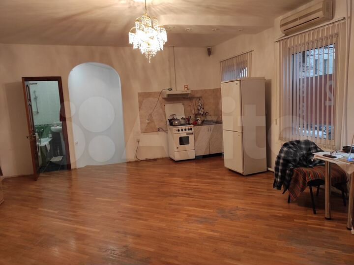 4-к. квартира, 160,2 м², 1/2 эт.