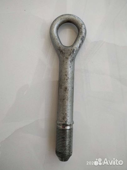 Буксировочный крюк